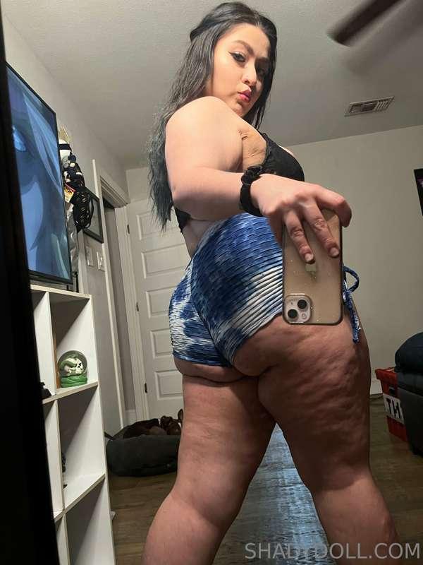I’m at work getting naughty in the BR…tip $15 to see RN 🥵💦