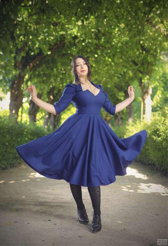 This dress is a paid actor x) 