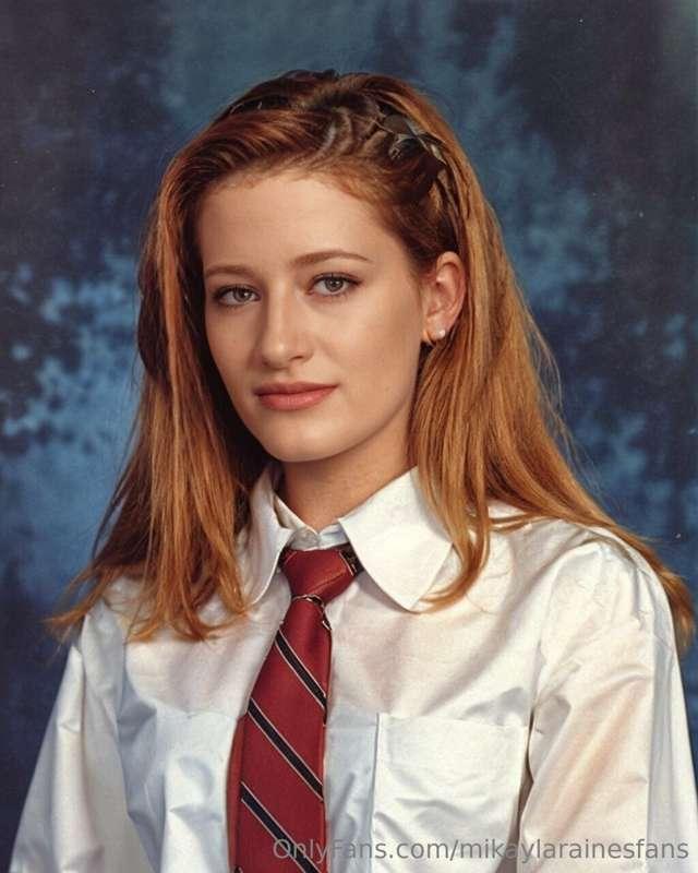 Have you guys heard of the EPIK AI yearbook trend?
Well I tr..