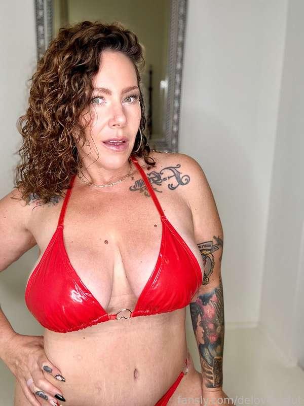 Would you take me from the front or the back?

#curvy #curvywoman #fyp #bbw #bigbooty #ass #mommy #milf #stepmom #fetish #sexy #tatted #brunette #taboo #anal #sex 