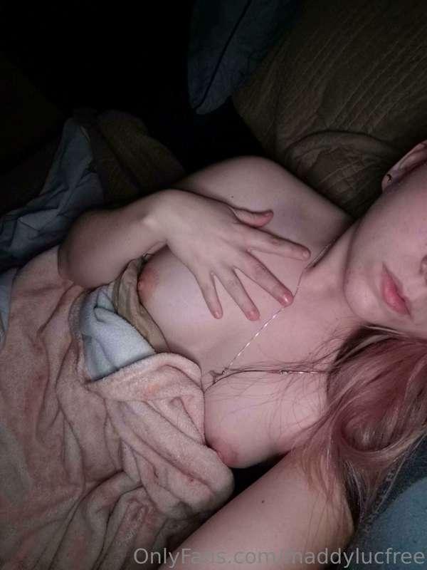 Anyone else sleep naked?