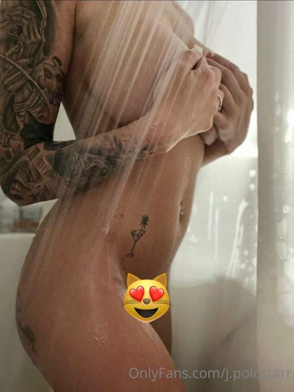 Happy Saturday y’all. Come join me in the shower 😛 Check the..