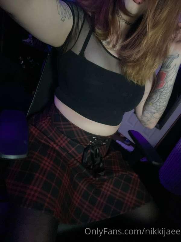 nikkijaee image #0