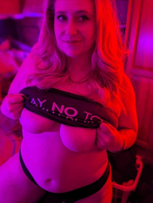 hotwifeky_1 image #1