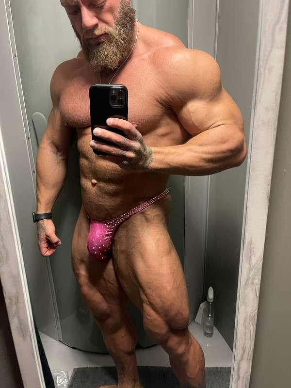 Pumped up in pink 🩷😈