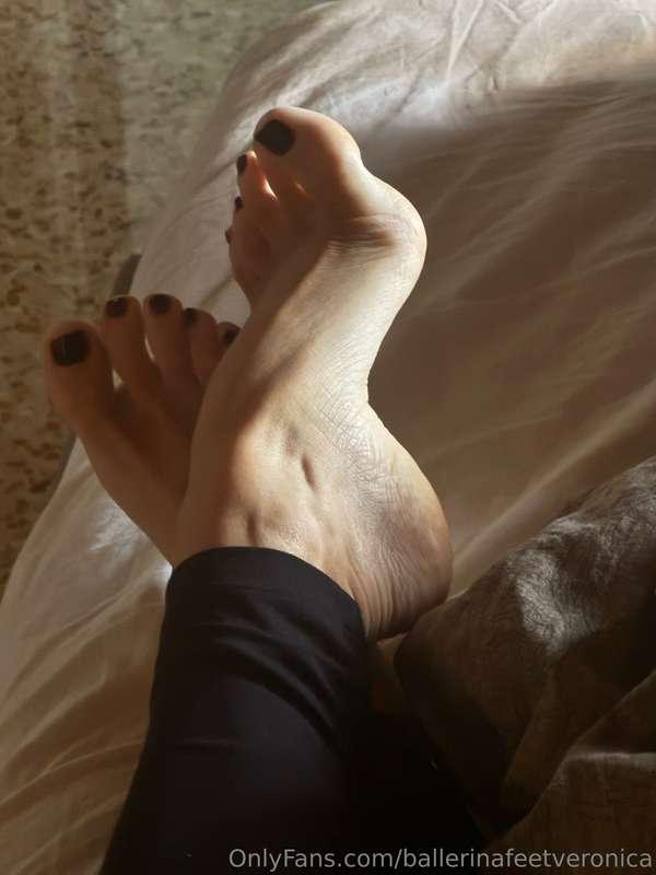 ballerinafeetveronica image #0