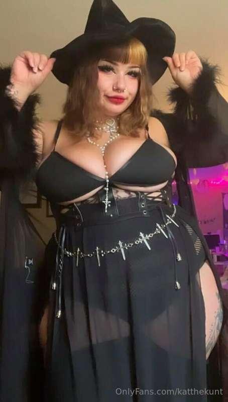 Keep calm and scare on🤭