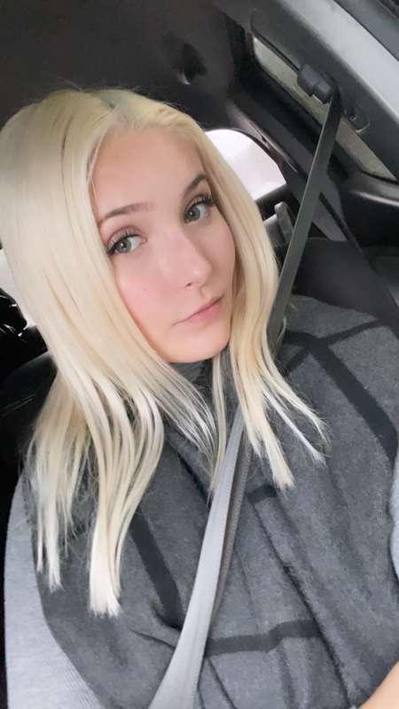 Road trip selfies :)