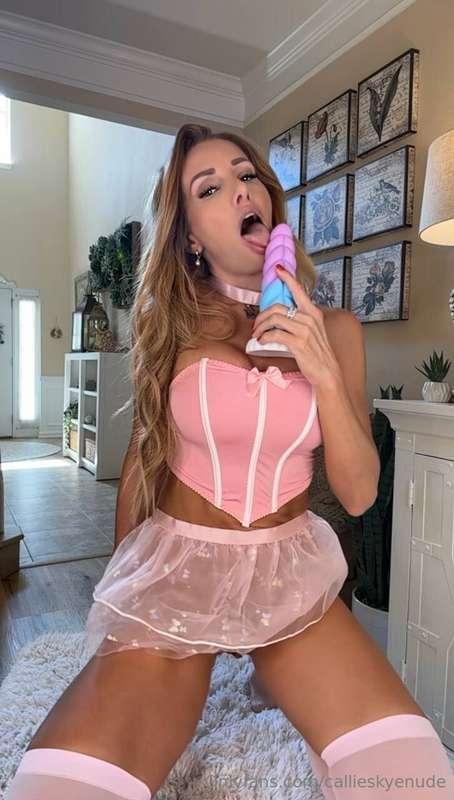 Would you like to see more of me wearing these? 🥵💕