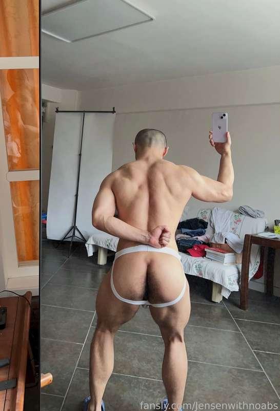 jensenwithnoabs image #3