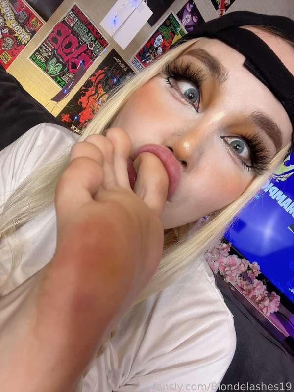 blondelashes19 image #18