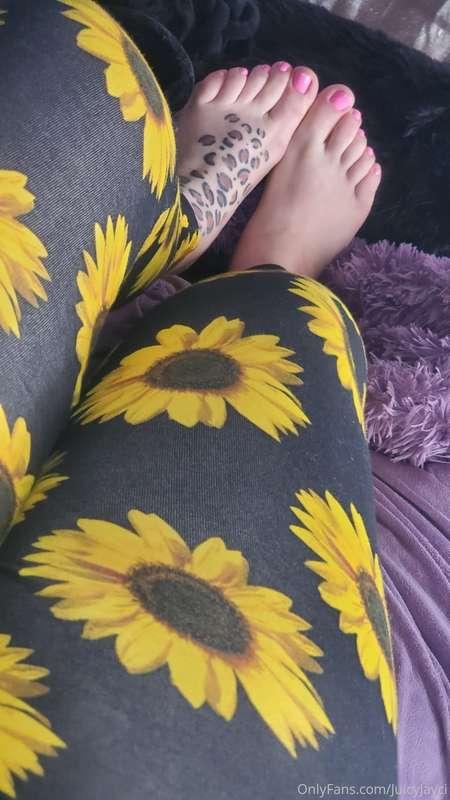 pink toes