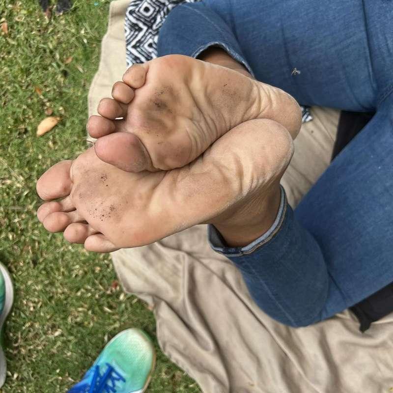 Stinky Dirty Soles 