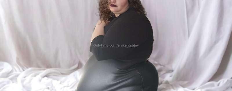 My belly looks so big in this black sexy dress. It stretches..