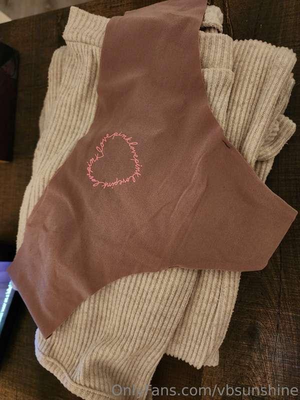 Good morning kinky babes! I've missed y'all! I hope you had ..