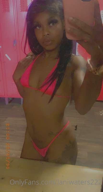 New content coming soon 😩😩 just a few pics and vids from wor..