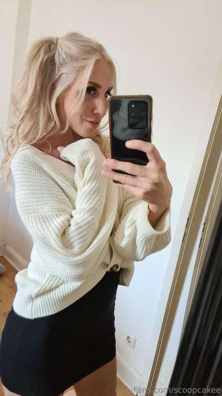 Sweet Good morning and a bad hair day 👼👼Get some hot content..