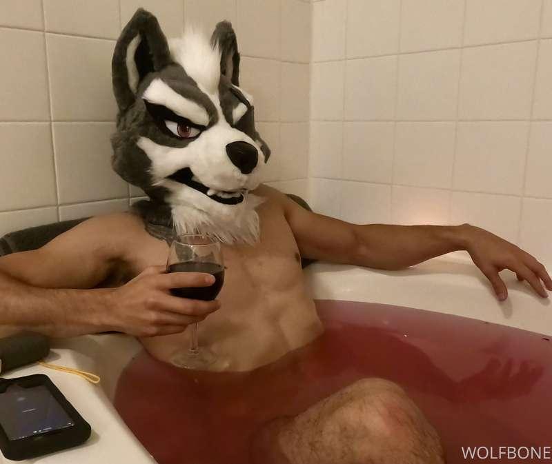 Took a nice relaxing bath last night to destress from this c..