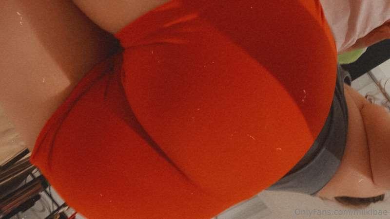 Just finished a late night workout sesh.. wanna help me get ..