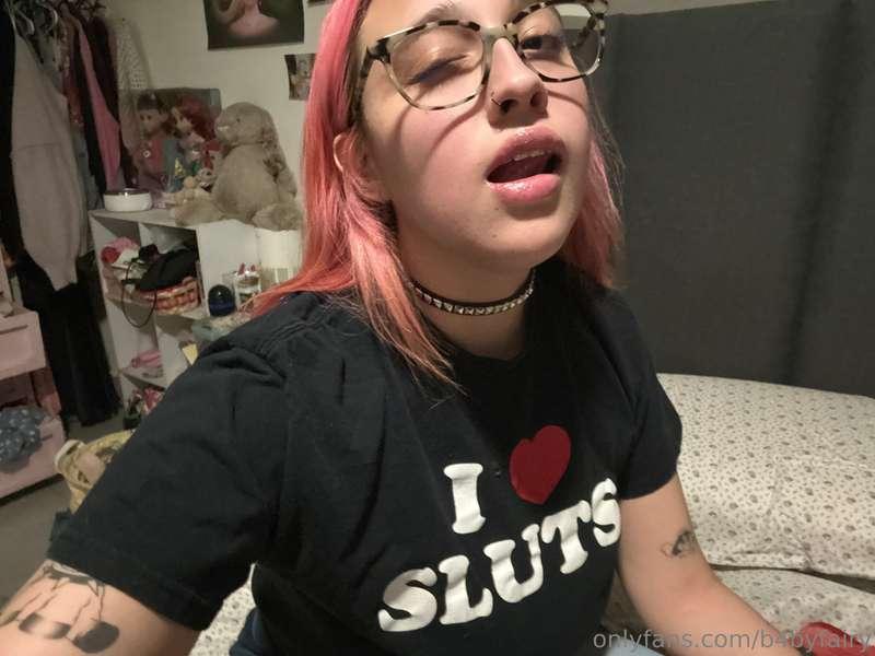 going out with a choker tonight, how do i look?