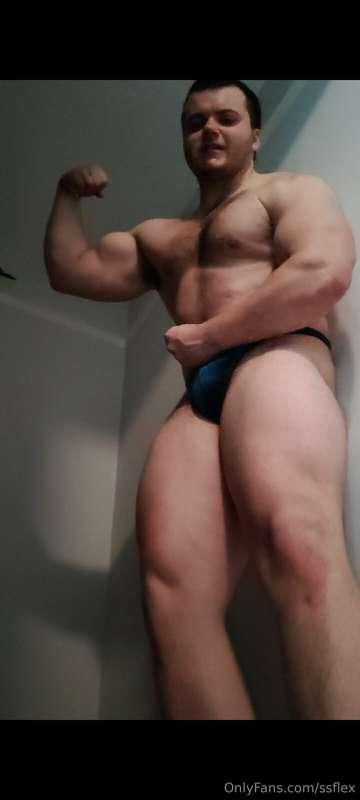 NEW VIDEO IN INBOX  , GIANT SUPERSAIYANFLEX STANDS ABOVE YOU..