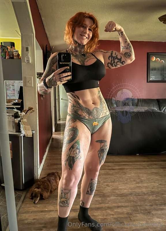 **SFW ARM DAY WORKOUT WEDNESDAY!** Tips are very appreciated..