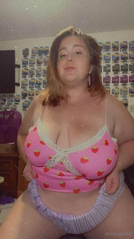 @rubysplayhousesfree is hot and ready for you to join her pl..