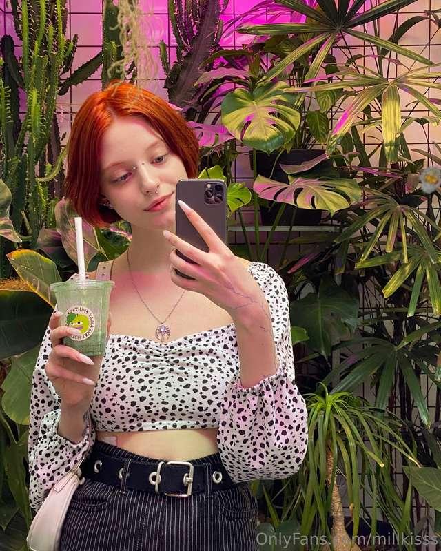 Tropical vibes only, no stress allowed!
