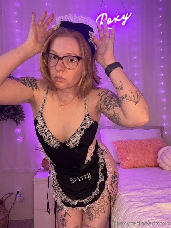 This naughty maid is ready to do some deep cleaning 😏A lovel..