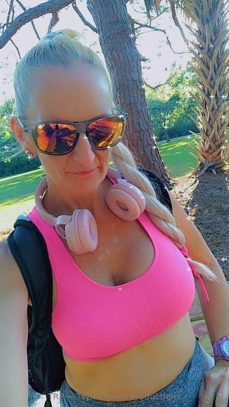 Happy funday Sunday ⭐⭐⭐⭐⭐⭐⭐⭐🌹