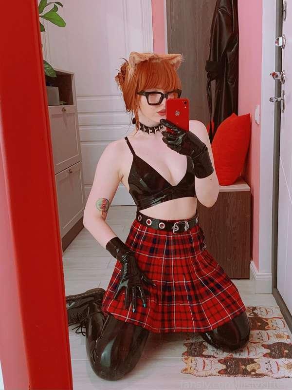 lilslvkitten image #3