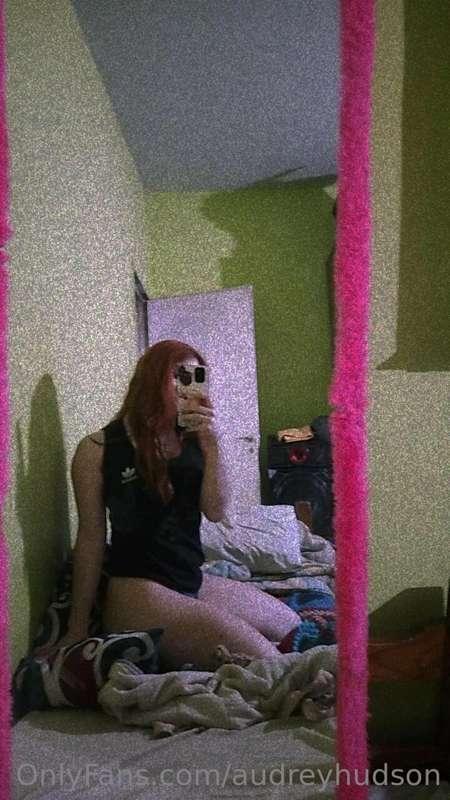 POV: im about to sit on you like this😈