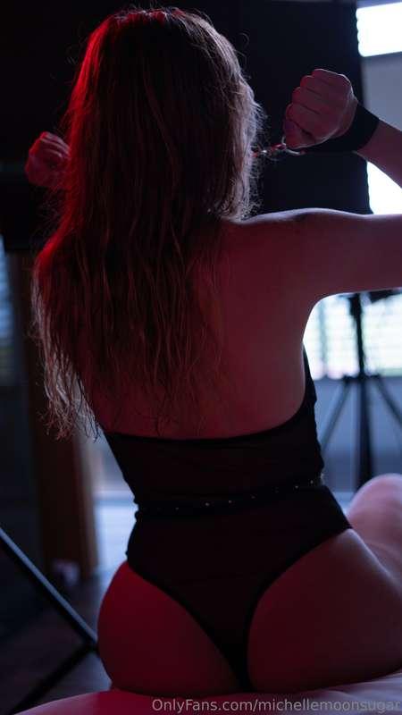 Do I have BDSM lovers ?! 🫣😏 
…Cause I have a special surpris..