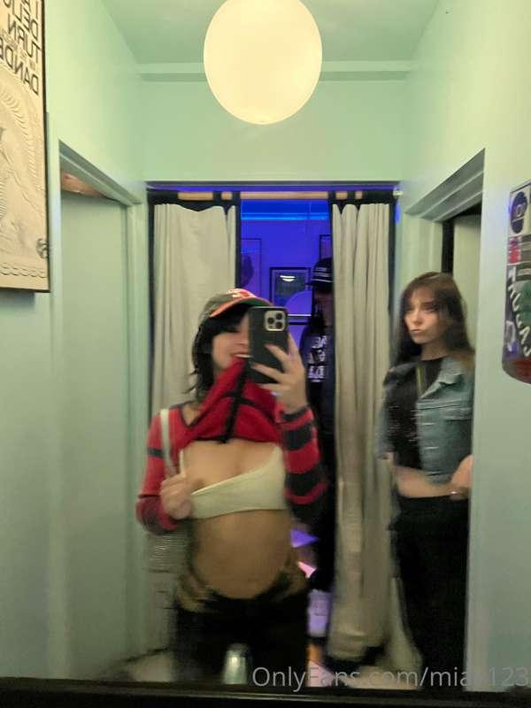 When trying to be a slut In a gender neutral bathroom