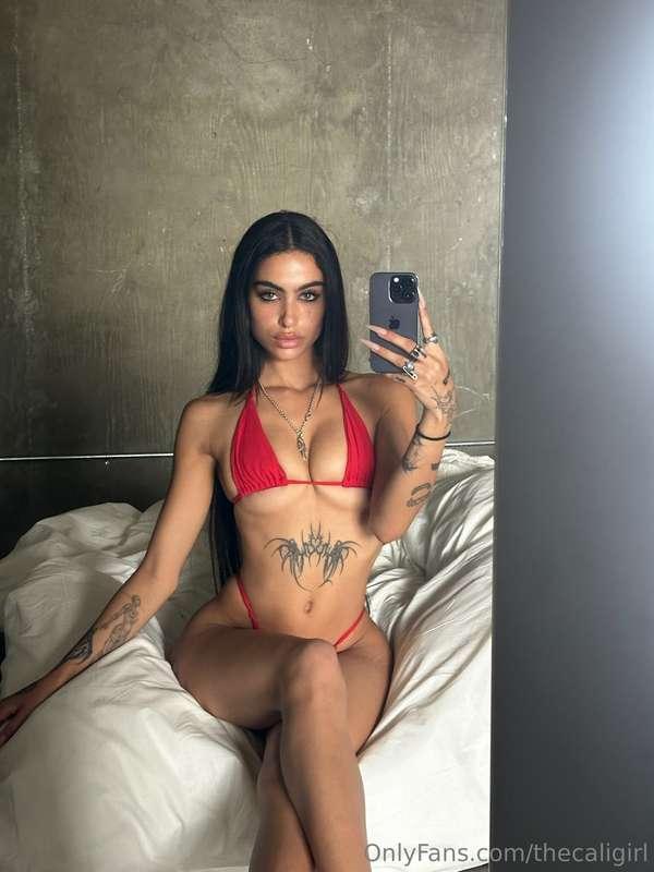 Come closer, I don’t bite. 😉💋
