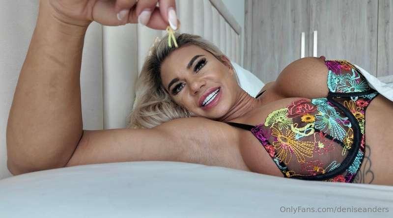 Would you wish to be this tiny?😜 Check out the FULL vid tomo..