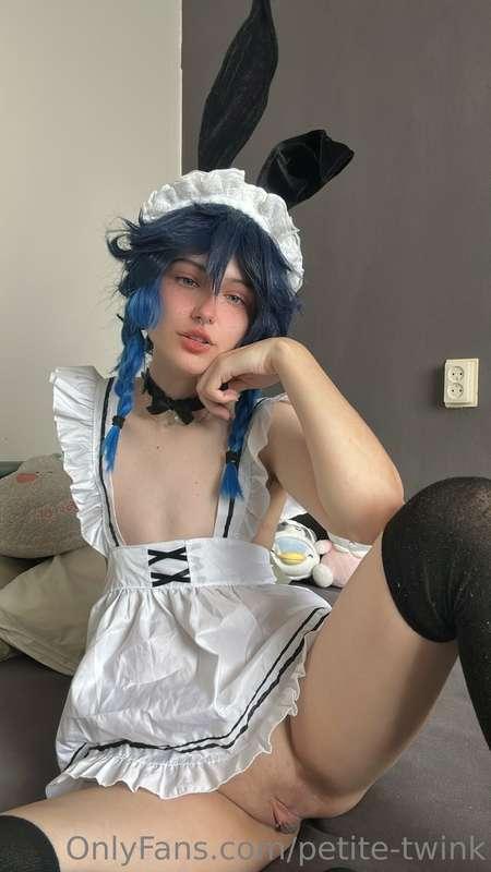 €10 Maid Venti (30 photos)  DM me to buy!