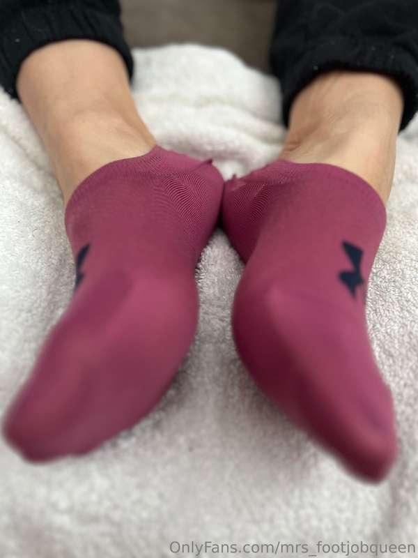 mrs_footjobqueen image #0