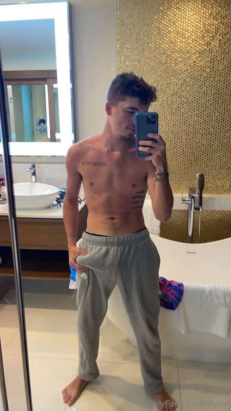 Will be selling all night tonight ! Requested content :) 😉 d..