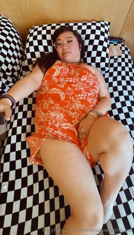 Sundress with no panties bc I fucking sold them all 🙂Subscri..