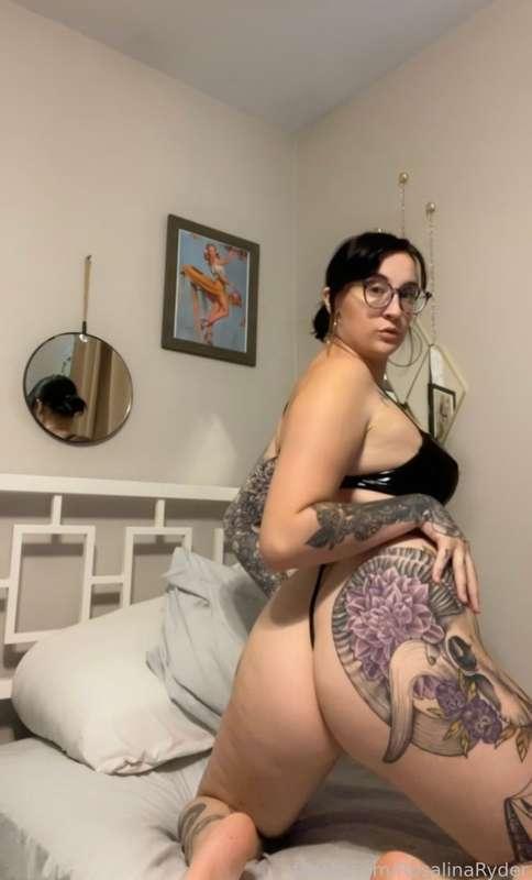 You know I’m a baddie 🔥#bigtits #mommy #tattooed #fyp #tattoo #tattoos #lingerie  #glasses #altbabe #fetish #kink #rosalinaryder