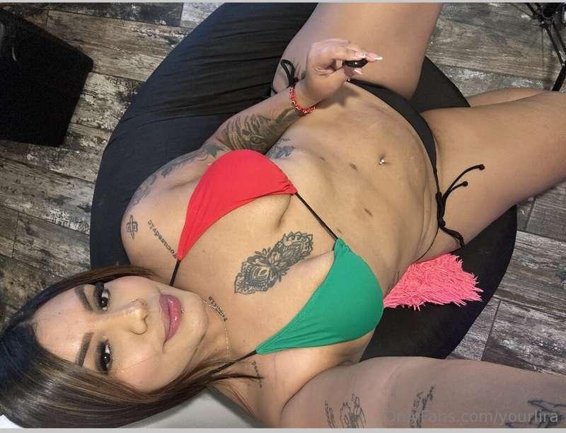 Consider this your official distraction 😉