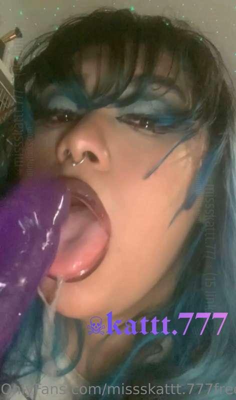 morning wood is no joke 🤤 let me help 😵‍💫
