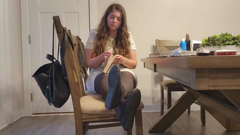 No Talking Shoe Dangling Nylon Rubbing ASMR
