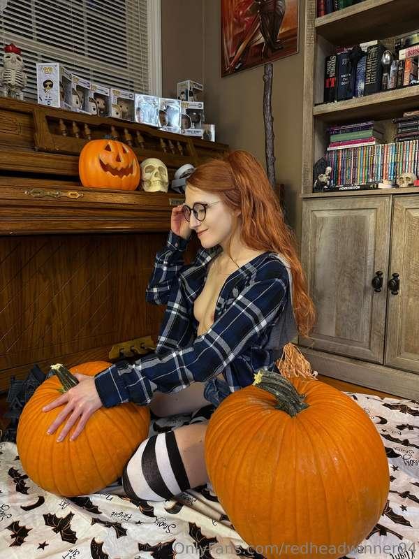 Happy Halloween lovelies 🎃 make sure you stop by my vip page..