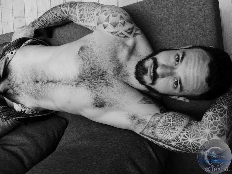 Look at me in the eyes!