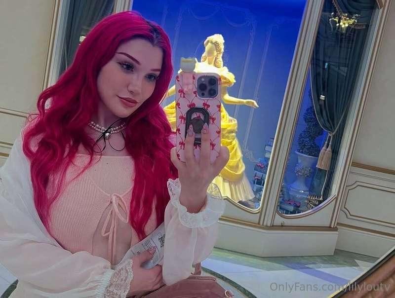 Am I giving pink princess vibes? 😉