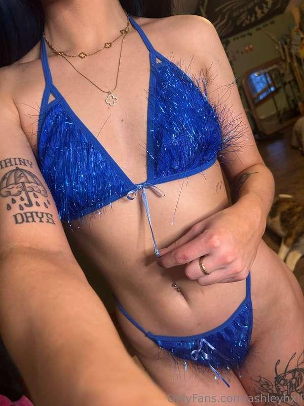 Blue looks good on you 💙
