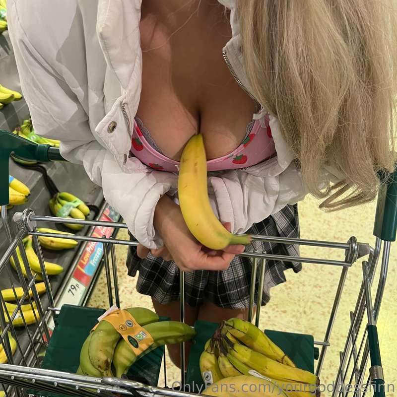 Let’s make tonight a little more exciting🍌😋