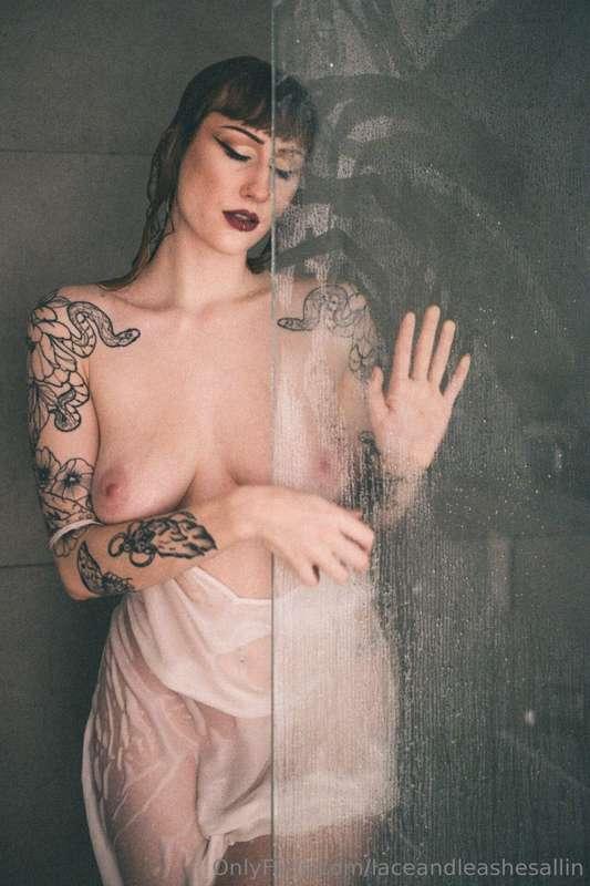 laceandleashesallin image #5